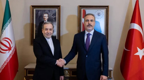 Bakan Fidan'dan diplomasi trafiği! Arakçi ve Tom Barrack ile görüştü